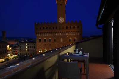 Si vous réservez votre séjour prépayé NON remboursable au Relais Piazza Signoria à Florence, vous recevrez une réduction de 10%.